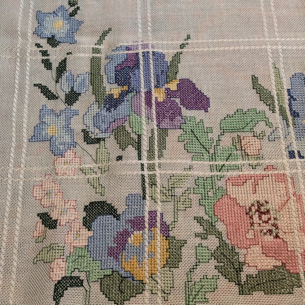 Vintage Floral Garden Afgan Cross Stitch Throw Blanket Table Cover - Picture 6 of 6